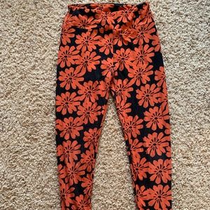Lularoe leggings with orange flowers